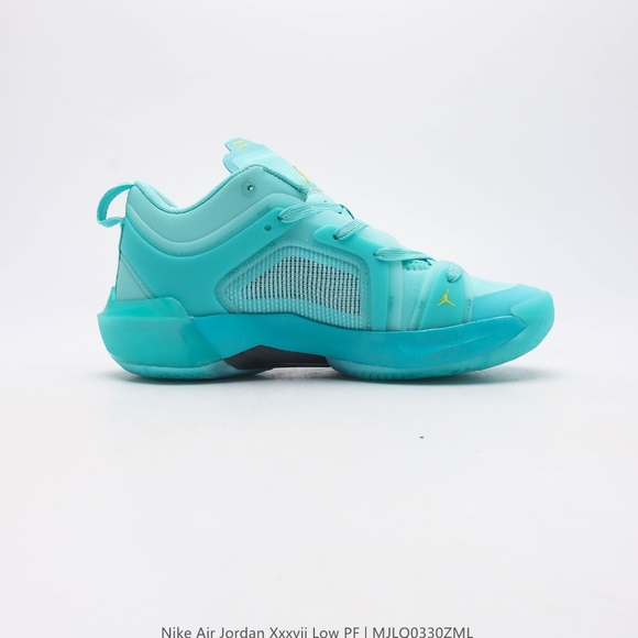 Nike Air Jordan XXXVII Low